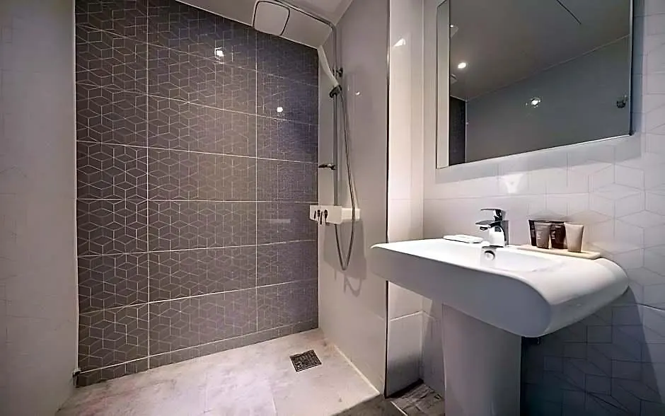 St. 179 Incheon Hotel 3*,