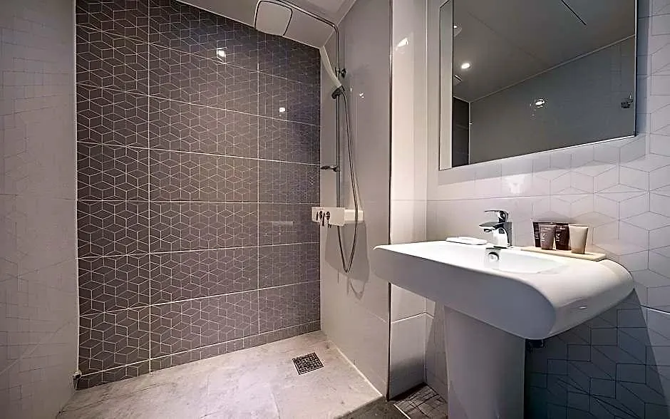 St. 179 Incheon Hotel